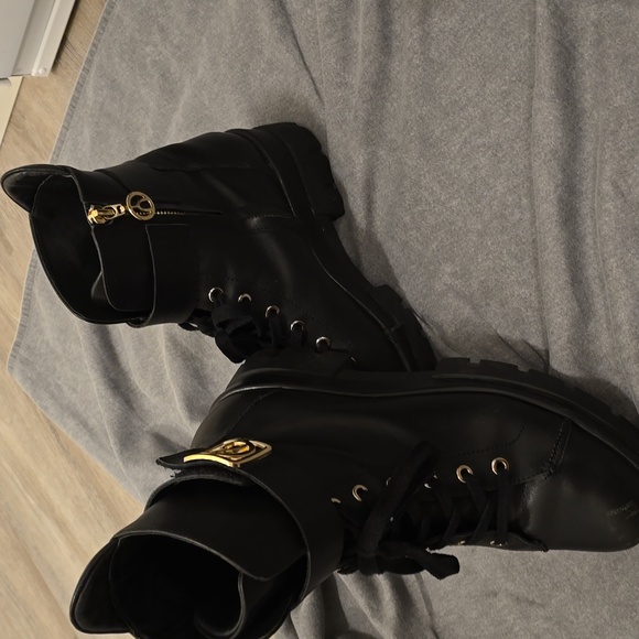 Wishbone Floria black  combat boots - Picture 9 of 9